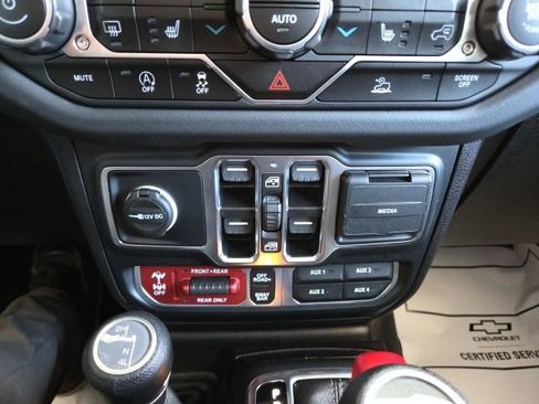 Used 2024 Jeep Wrangler Unlimited Rubicon w/ XTREMEE 35" Tire Package image 65