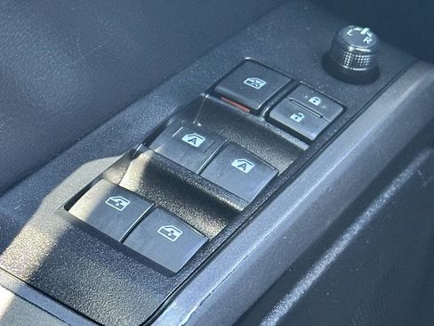 Used 2020 Toyota Tacoma TRD Off-Road w/ Technology Package AWD/4WD image 46