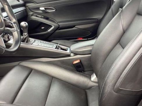 Used 2018 Porsche 718 Cayman S image 5