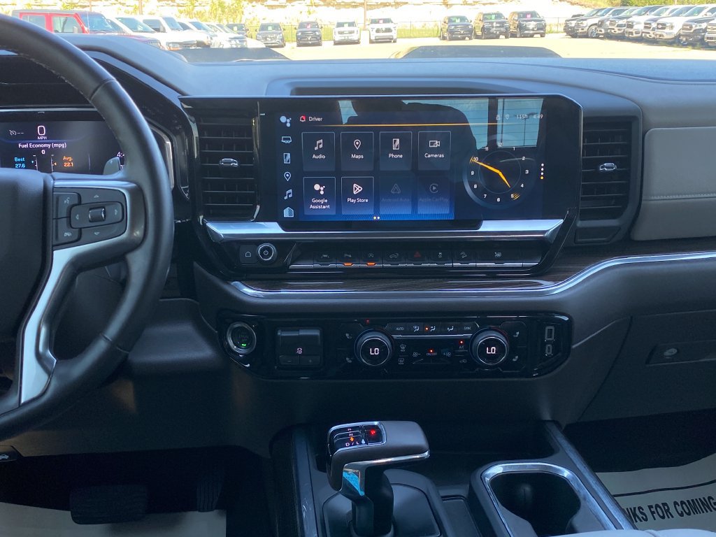 Used 2024 Chevrolet Silverado 1500 LT Trail Boss w/ LT Trail Boss Premium Package AWD/4WD image 19