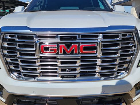 New 2026 GMC Yukon XL Denali w/ Sun & Power Step Package image 9
