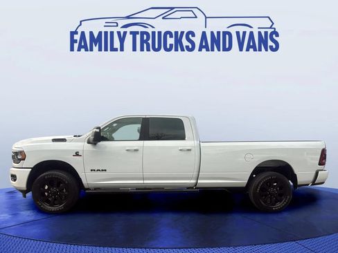 Used 2024 RAM 3500 Big Horn w/ Night Edition AWD/4WD image 2
