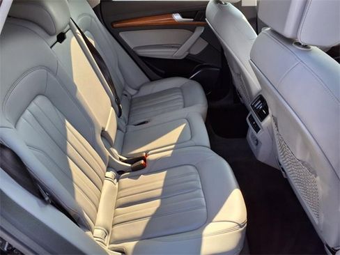 Used 2021 Audi Q5 2.0T Premium Plus image 22