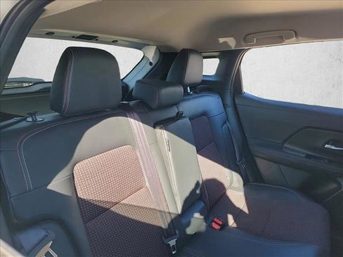 Used 2025 Nissan Kicks SR image 16