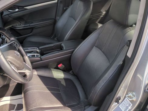 Used 2017 Honda Civic Touring image 12