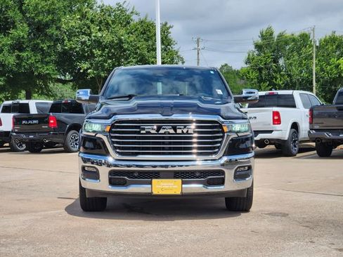 Used 2025 RAM 1500 Laramie AWD/4WD image 2