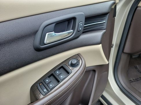 Used 2015 Chevrolet Malibu LT w/ Power Convenience Package FWD image 18