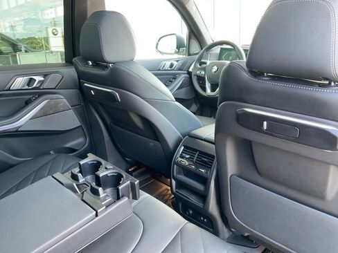 Used 2024 BMW X5 xDrive40i w/ Parking Assistance Package AWD/4WD image 29
