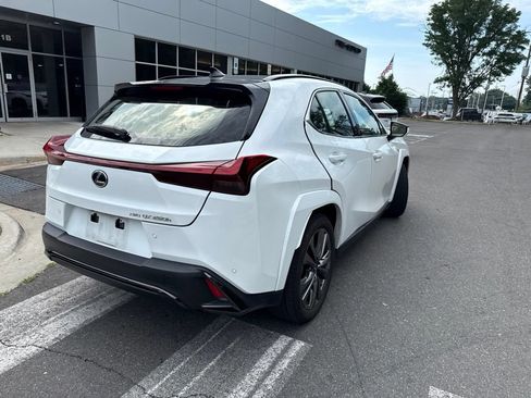 Used 2024 Lexus UX 250h F Sport AWD/4WD image 7