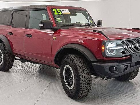 Certified 2025 Ford Bronco Badlands AWD/4WD image 1