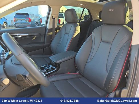 Used 2023 Buick Envision Essence w/ Sport Touring Package image 15