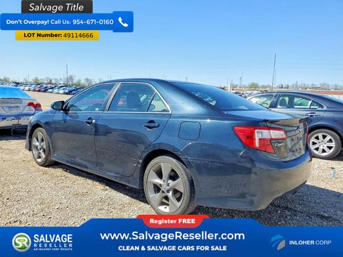 Used 2014 Toyota Camry SE FWD image 3