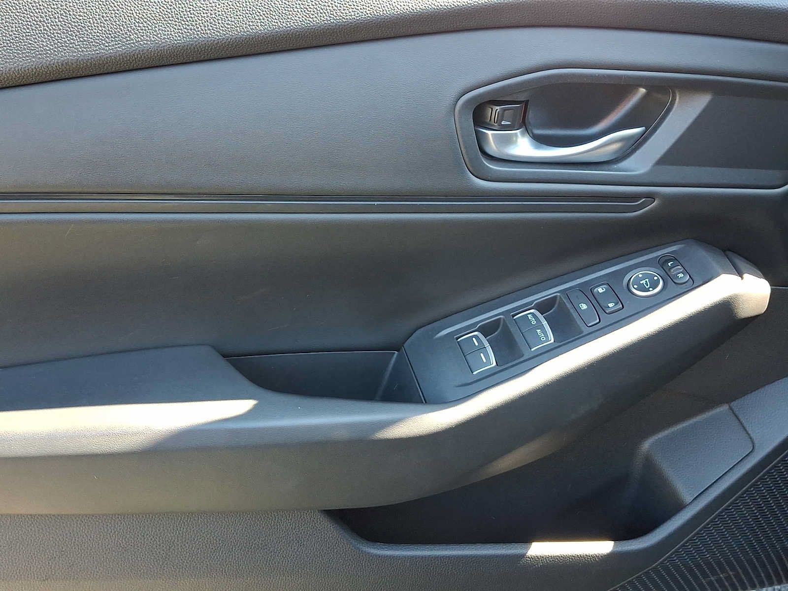 Used 2024 Honda Accord EX image 12