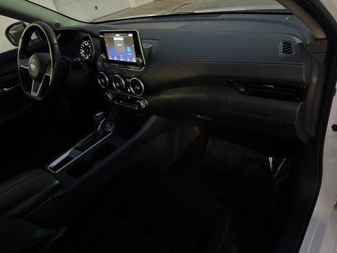 Used 2022 Nissan Sentra SV image 18