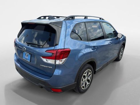 Used 2024 Subaru Forester Premium AWD/4WD image 5