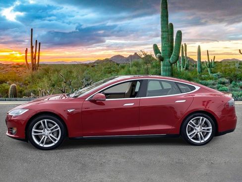 Used 2013 Tesla Model S Performance image 6