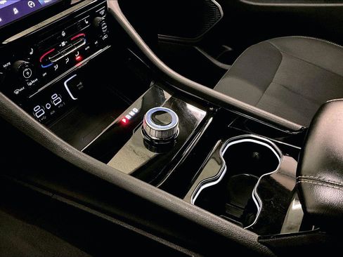 Used 2021 Jeep Grand Cherokee L Laredo w/ Luxury Tech Group I image 16