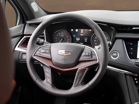New 2025 Cadillac XT5 Sportv w/ Technology Package AWD/4WD image 23