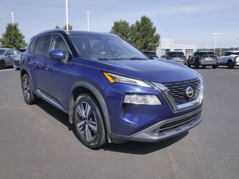 Used 2022 Nissan Rogue SL w/ SL Premium Package AWD/4WD image 2