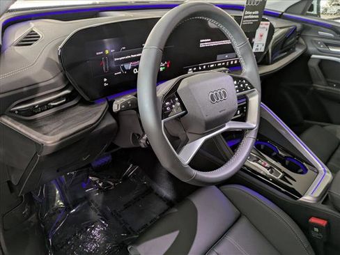 New 2025 Audi Q5 Premium Plus image 3