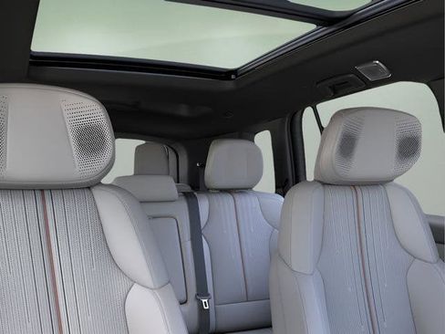 New 2026 Cadillac Vistiq Luxury AWD/4WD image 24