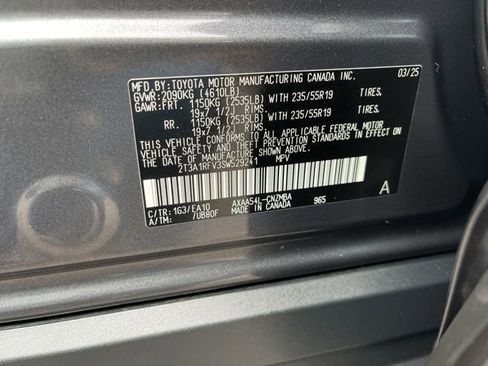 Used 2025 Toyota RAV4 XLE Premium w/ Weather Package AWD/4WD image 19
