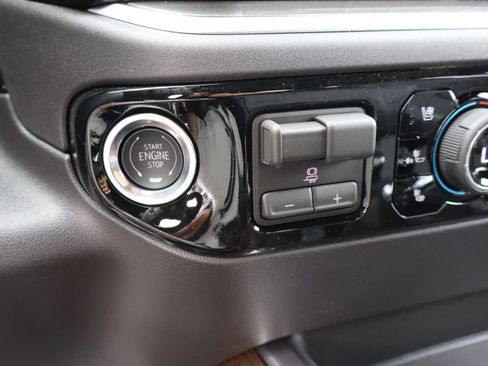 New 2026 Chevrolet Silverado 1500 High Country w/ Technology Package AWD/4WD image 13