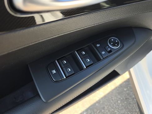 Used 2024 Kia Forte GT-Line w/ GT-Line Premium Package FWD image 30