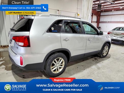Used 2015 Kia Sorento LX AWD/4WD image 4