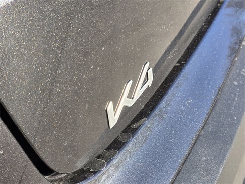New 2026 Kia K4 LXS image 7