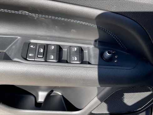 New 2026 Jeep Compass Latitude AWD/4WD image 16