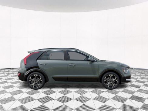New 2026 Kia Niro SX image 9