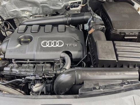 Used 2018 Audi Q3 2.0T Premium Plus w/ Premium Plus Package image 23