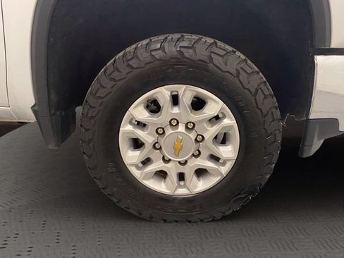 Used 2022 Chevrolet Silverado 3500 LT w/ Convenience Package AWD/4WD image 37