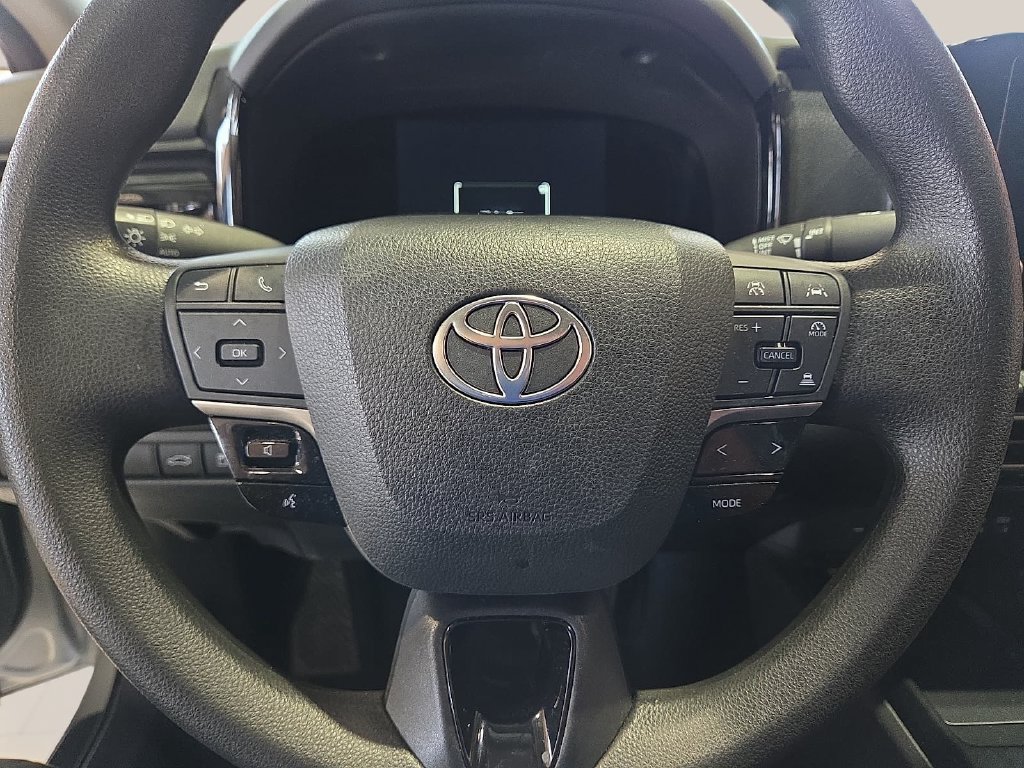 Used 2025 Toyota Camry LE FWD image 25