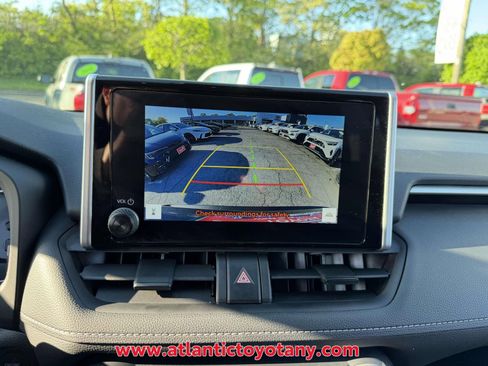 Used 2024 Toyota RAV4 XLE FWD image 13