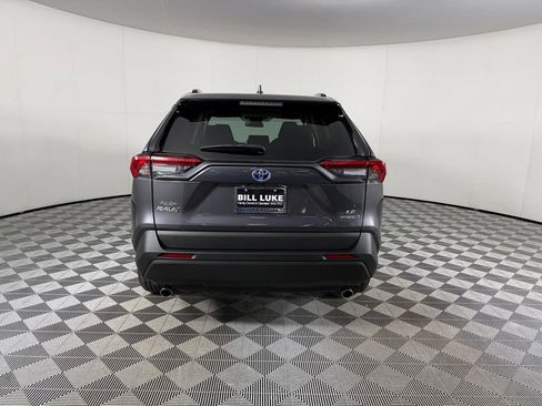 Used 2024 Toyota RAV4 LE AWD/4WD image 9