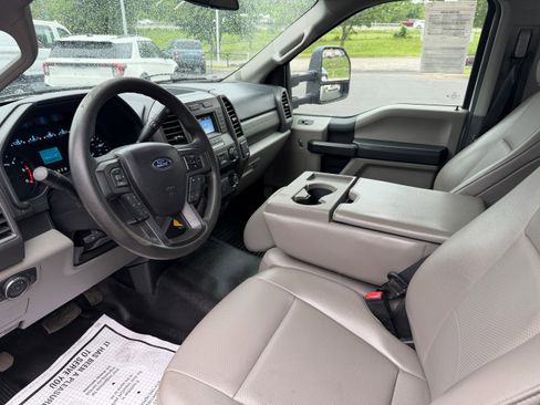 Used 2020 Ford F550 2WD Regular Cab Super Duty w/ Power Equipment Group image 2