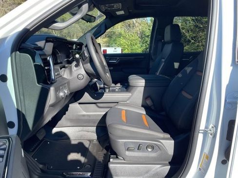 New 2026 GMC Sierra 1500 AT4 w/ AT4 Premium Package image 11