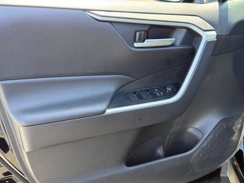 Certified 2025 Toyota RAV4 XLE FWD image 17