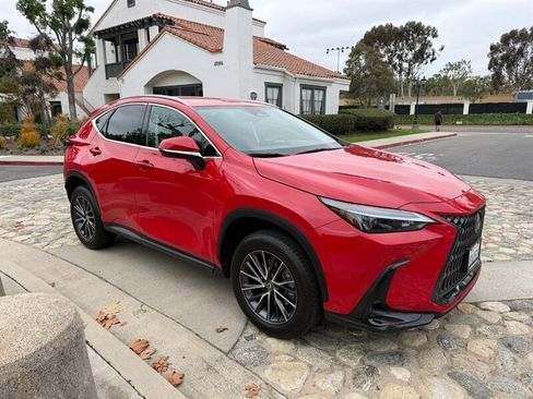 Used 2024 Lexus NX 250 FWD image 3