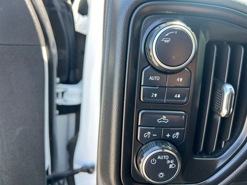 Used 2020 Chevrolet Silverado 1500 Custom Trail Boss w/ Custom Convenience Package AWD/4WD image 26