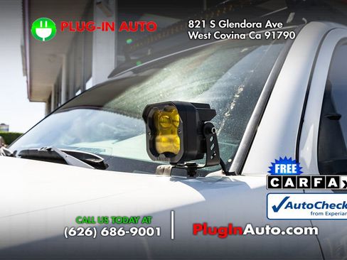 Used 2021 Toyota Tacoma TRD Sport w/ Technology Package image 8