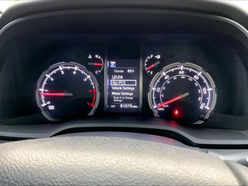 Used 2020 Toyota 4Runner TRD Off-Road AWD/4WD image 17