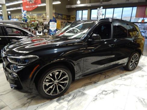 Used 2021 BMW X5 xDrive40i w/ M Sport Package image 10