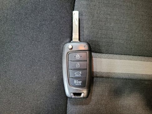 Used 2023 Hyundai Sonata SE FWD image 32