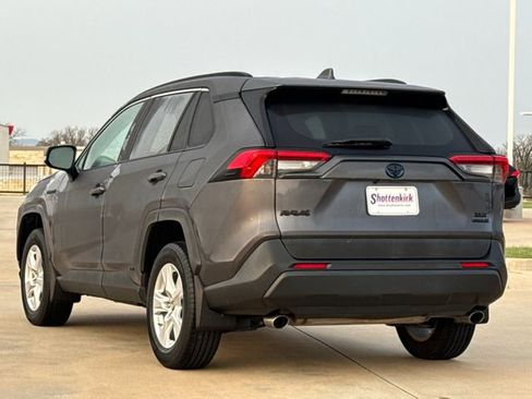 Used 2019 Toyota RAV4 XLE w/ Convenience Package AWD/4WD image 7