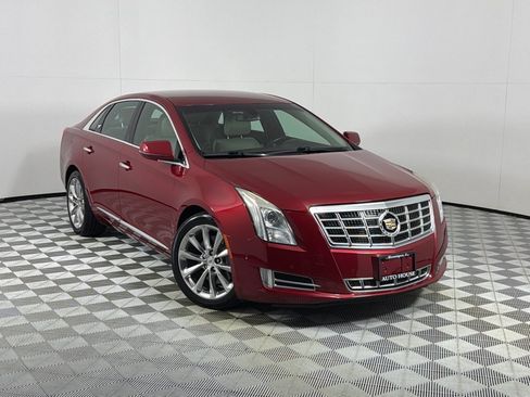 Used 2014 Cadillac XTS Luxury FWD image 2