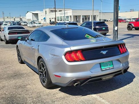 Used 2022 Ford Mustang Premium image 5