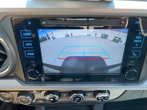 Used 2016 Toyota Tacoma TRD Off-Road w/ Towing Package AWD/4WD image 19